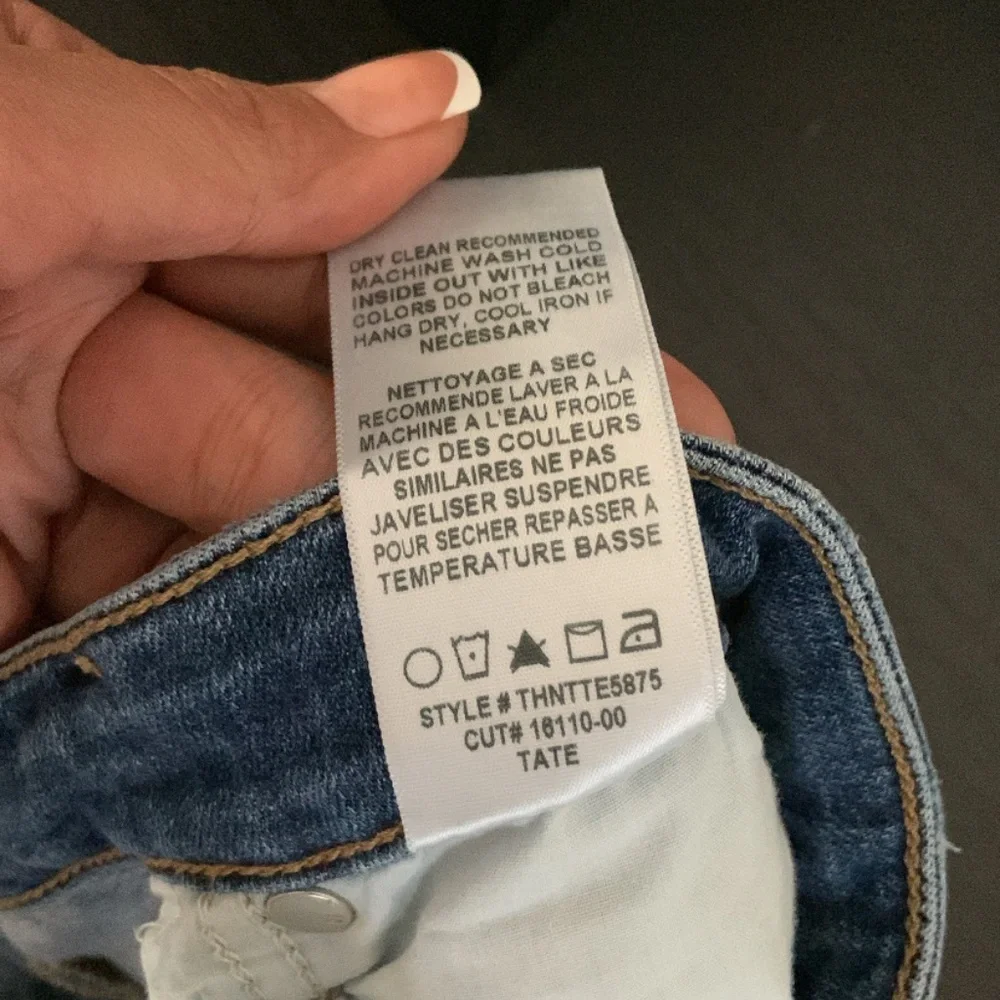 Women’s Size 32W Denim ripped Joe’s Jeans - Picture 7 of 11